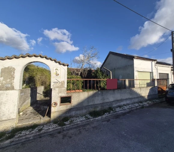 Moradia T4 para Venda em Quinta do Anjo Foto 1