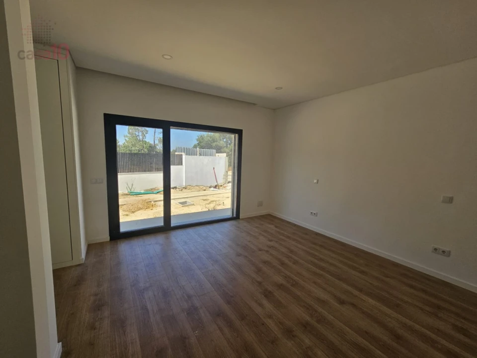 Moradia T4 para Venda em Azeitão (São Lourenço e São Simão) Foto 9