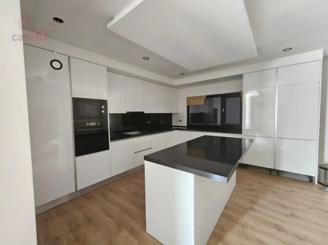 Moradia T4 para Venda em Azeitão (São Lourenço e São Simão) Foto 4