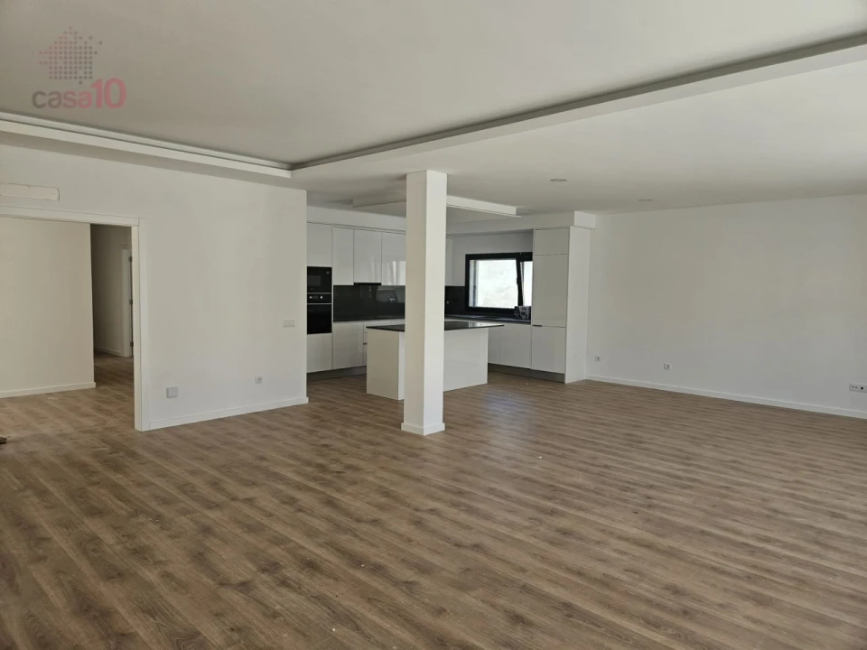 Moradia T4 para Venda em Azeitão (São Lourenço e São Simão) Foto 4