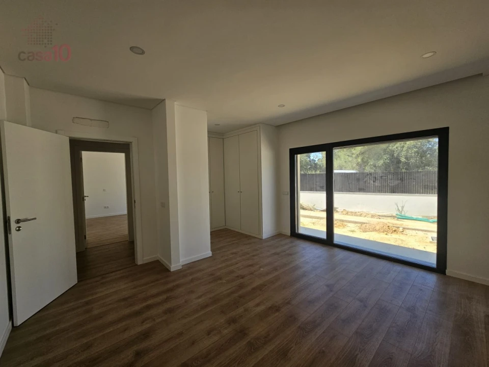 Moradia T4 para Venda em Azeitão (São Lourenço e São Simão) Foto 6