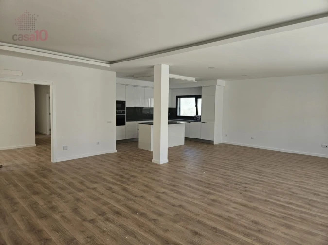 Moradia T4 para Venda em Azeitão (São Lourenço e São Simão) Foto 4