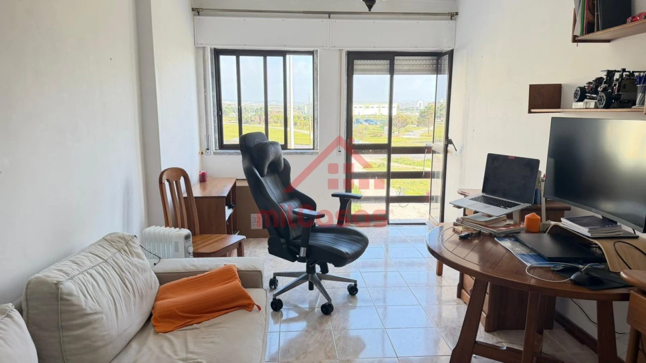 Apartamento T1 para Venda em Peniche Foto 2
