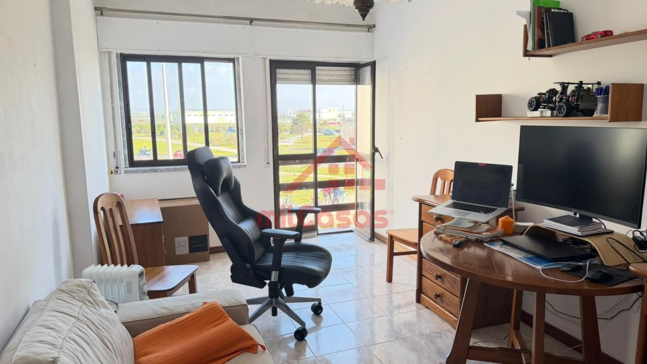 Apartamento T1 para Venda em Peniche Foto 3