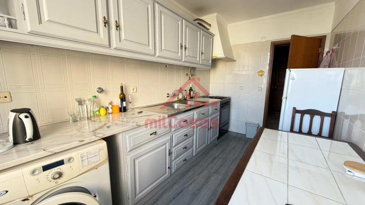 Apartamento T1 para Venda em Peniche Foto 7