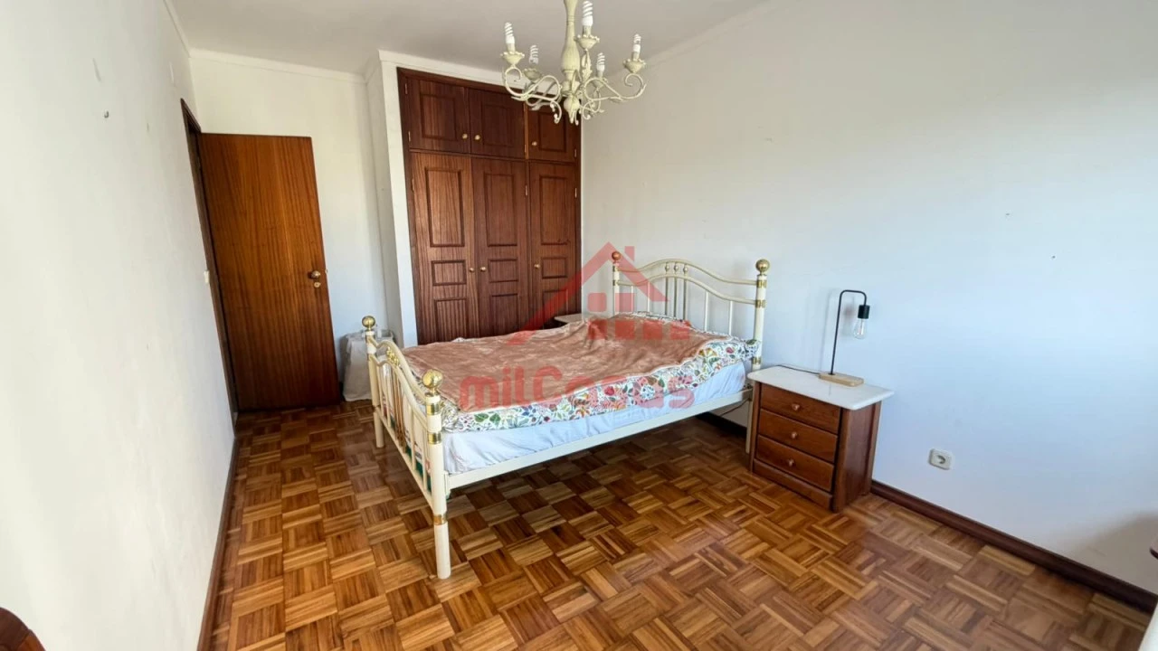 Apartamento T1 para Venda em Peniche Foto 9