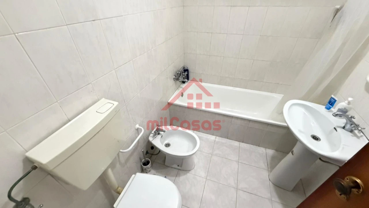 Apartamento T1 para Venda em Peniche Foto 11