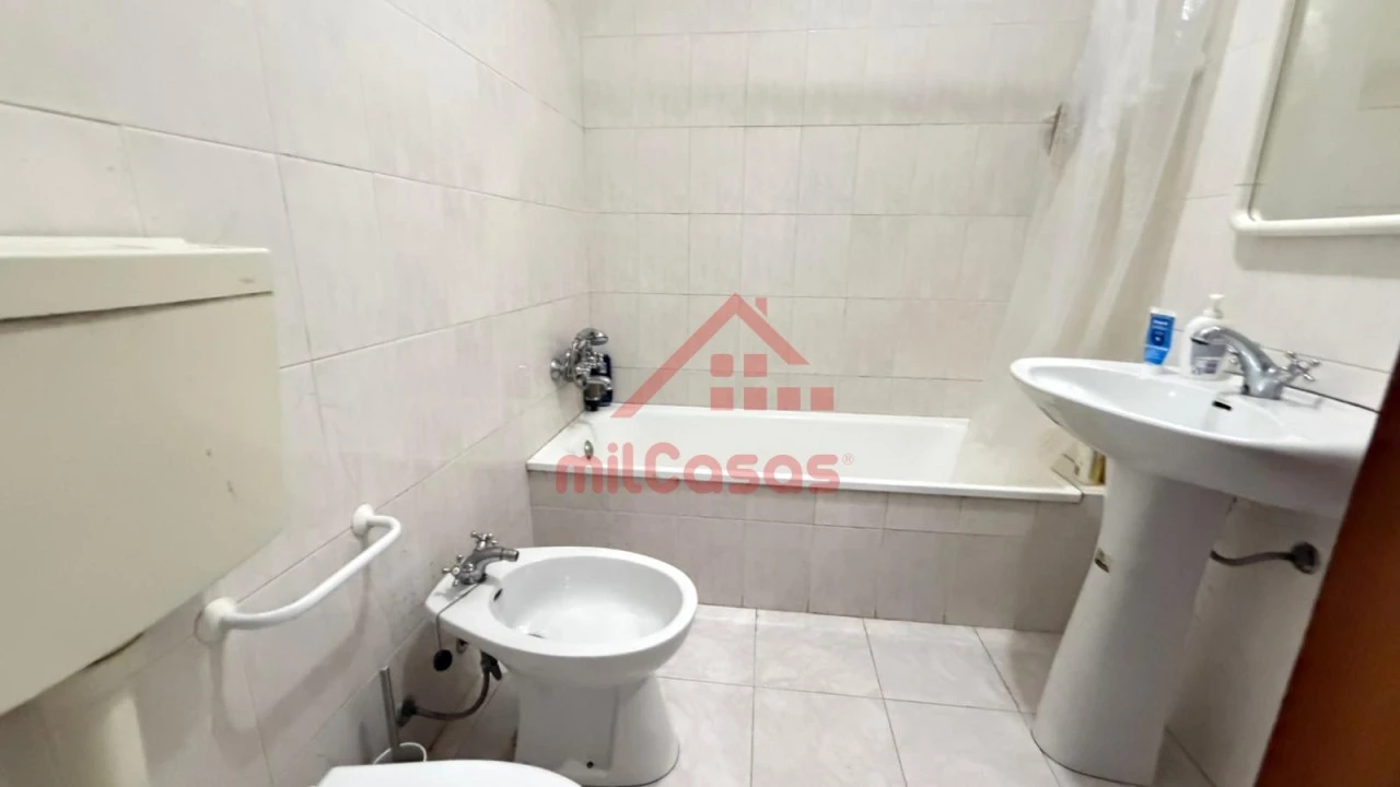 Apartamento T1 para Venda em Peniche Foto 13