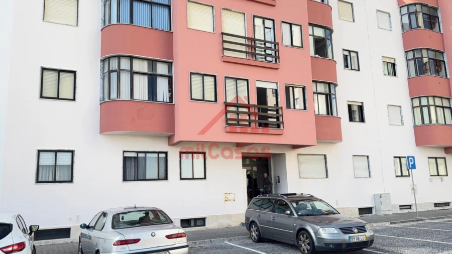 Apartamento T1 para Venda em Peniche Foto 17