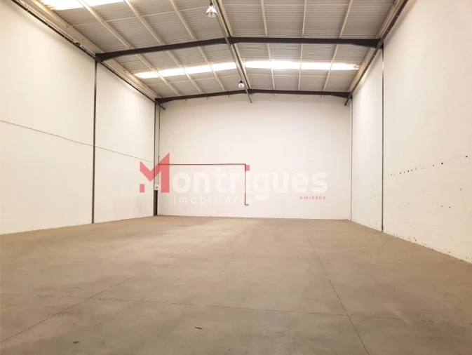 Armazém para Arrendamento em Alverca do Ribatejo e Sobralinho Foto 2