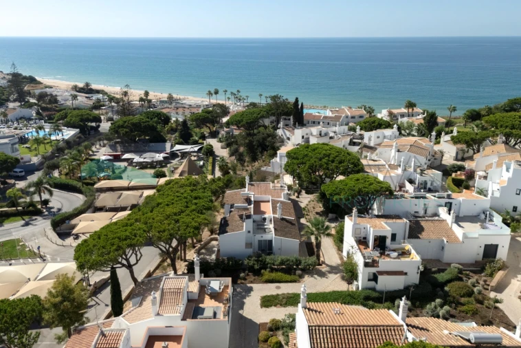 Moradia T3 para Venda em Almancil Foto 1