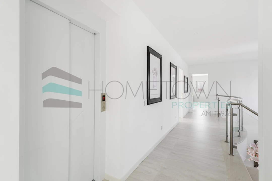 Moradia T5 para Venda em Quarteira Foto 27