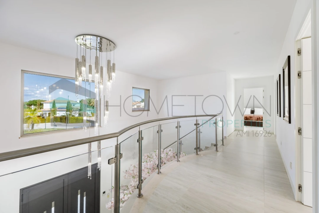 Moradia T5 para Venda em Quarteira Foto 26