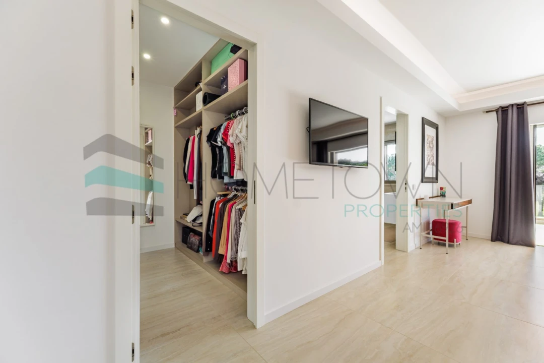 Moradia T5 para Venda em Quarteira Foto 30