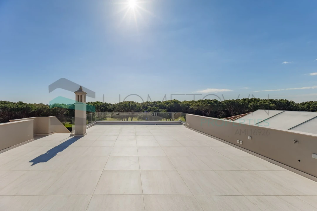 Moradia T5 para Venda em Quarteira Foto 47