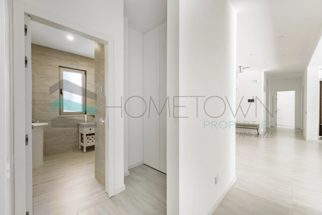 Moradia T5 para Venda em Quarteira Foto 61