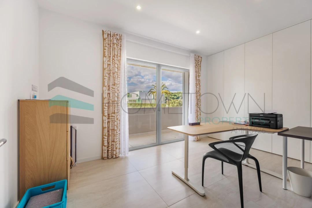 Moradia T5 para Venda em Quarteira Foto 64