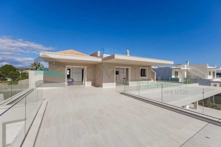 Moradia T5 para Venda em Quarteira Foto 43