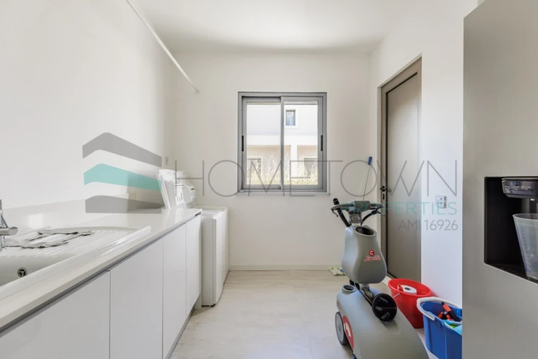 Moradia T5 para Venda em Quarteira Foto 17