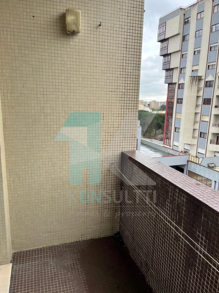 Apartamento T1 para Venda em Santa Marinha e São Pedro da Afurada Foto 17