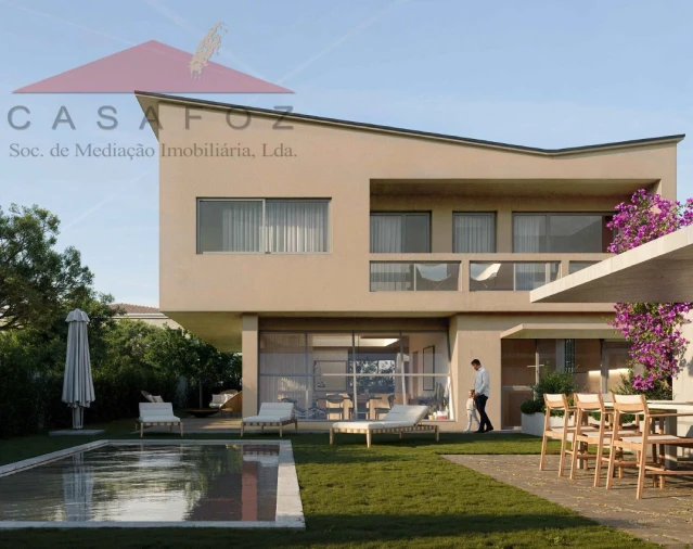 Moradia T4 para Venda em Lordelo do Ouro e Massarelos Foto 1