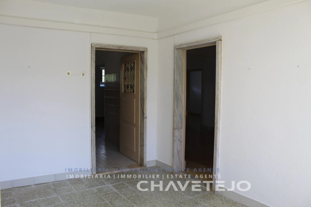 Moradia T7 para Venda em Serra e Junceira Foto 10