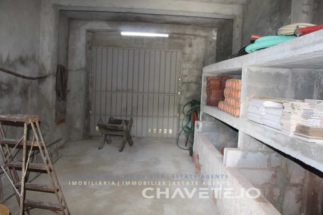 Moradia T7 para Venda em Serra e Junceira Foto 32