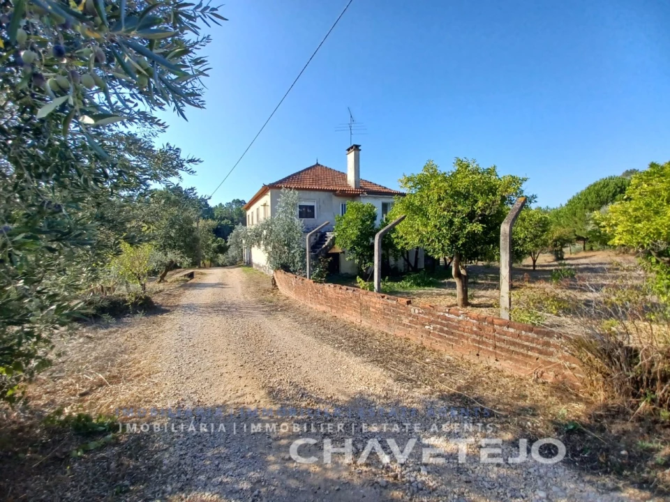 Moradia T7 para Venda em Serra e Junceira Foto 5