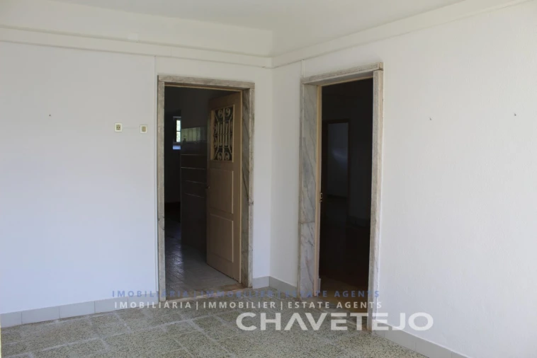 Moradia T7 para Venda em Serra e Junceira Foto 10