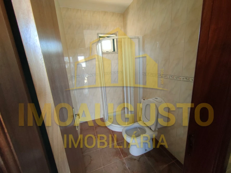 Moradia T2 para Venda em Almeida Foto 11