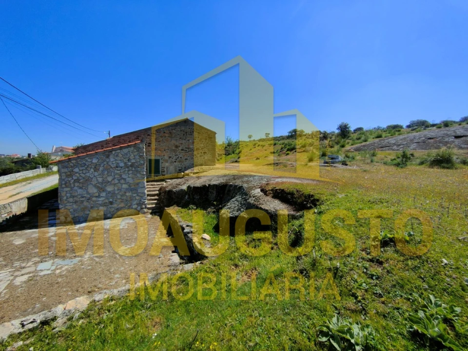 Moradia T2 para Venda em Almeida Foto 12