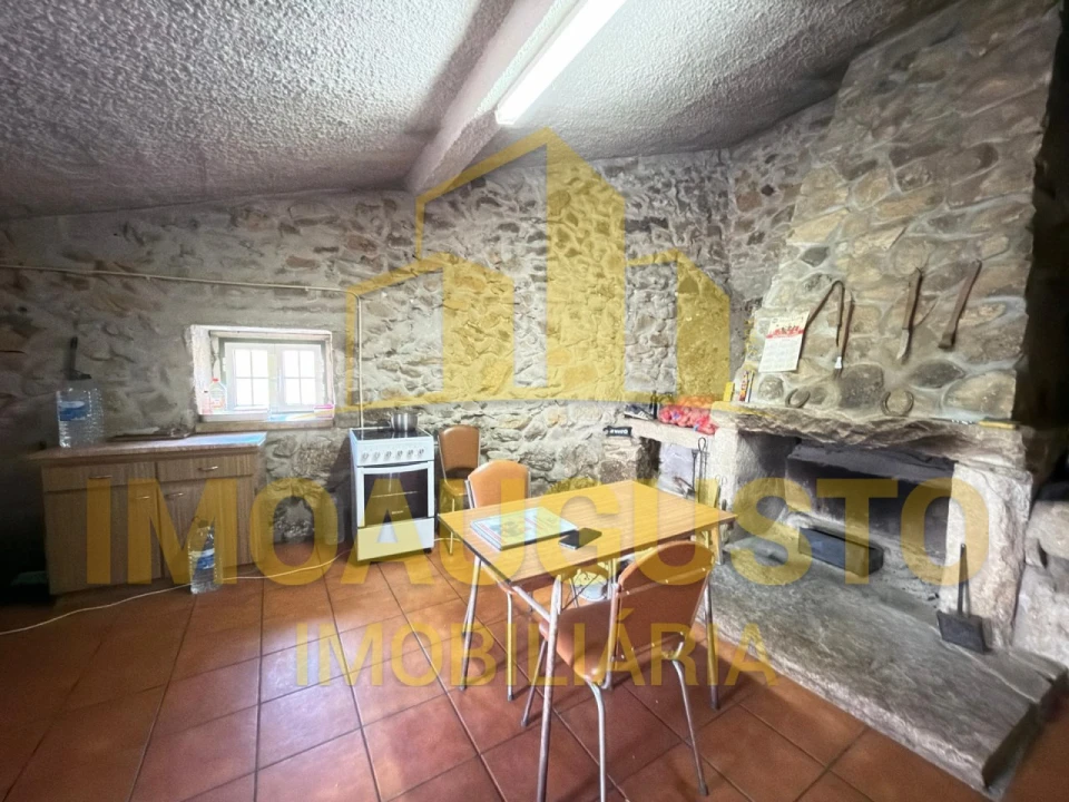 Moradia T2 para Venda em Almeida Foto 6