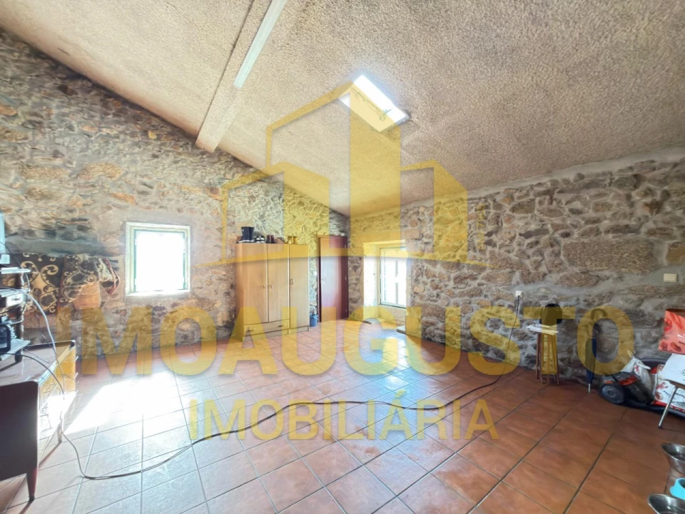 Moradia T2 para Venda em Almeida Foto 16