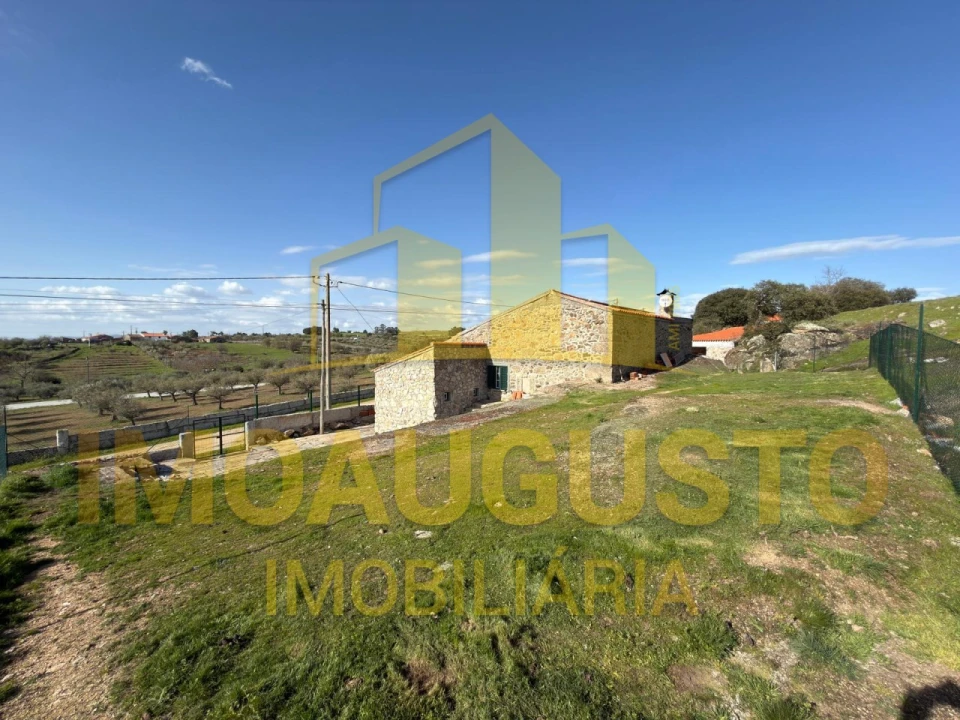 Moradia T2 para Venda em Almeida Foto 25