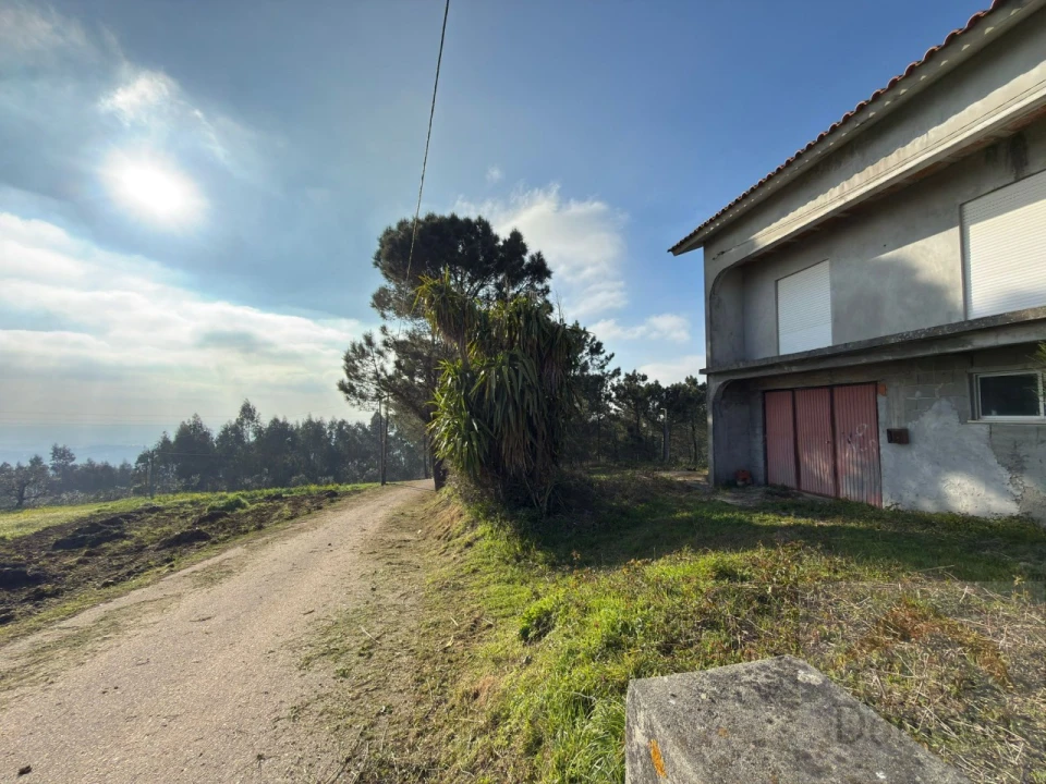 Moradia T3 para Venda em Lorvão Foto 6