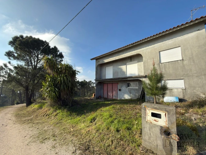 Moradia T3 para Venda em Lorvão Foto 4