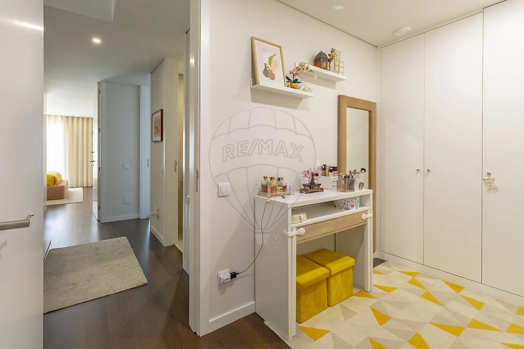 Apartamento T3 para Venda em Oliveira do Douro Foto 37