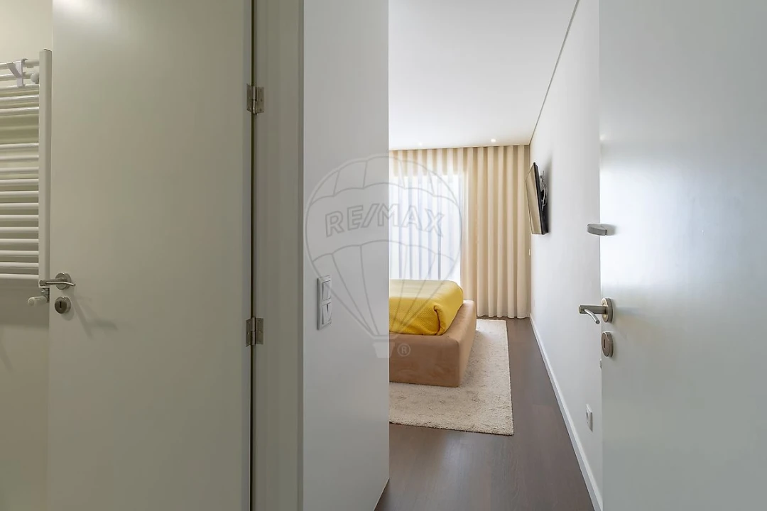 Apartamento T3 para Venda em Oliveira do Douro Foto 28