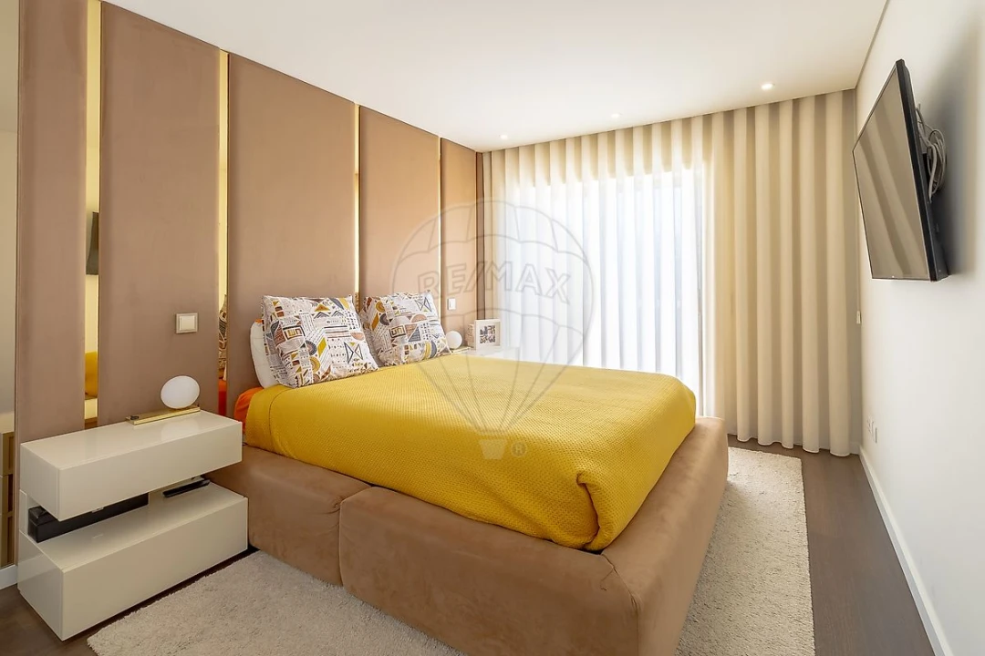 Apartamento T3 para Venda em Oliveira do Douro Foto 27