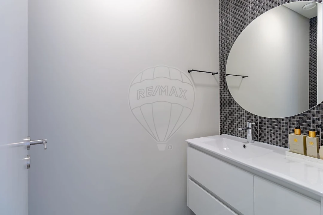 Apartamento T3 para Venda em Oliveira do Douro Foto 20