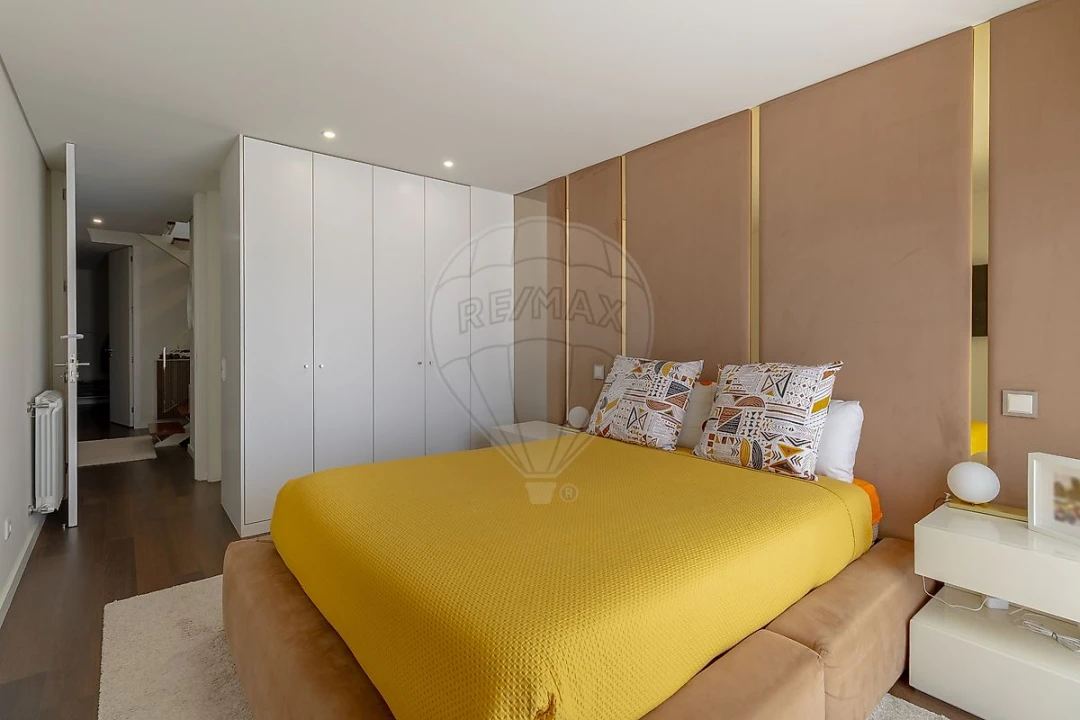 Apartamento T3 para Venda em Oliveira do Douro Foto 30