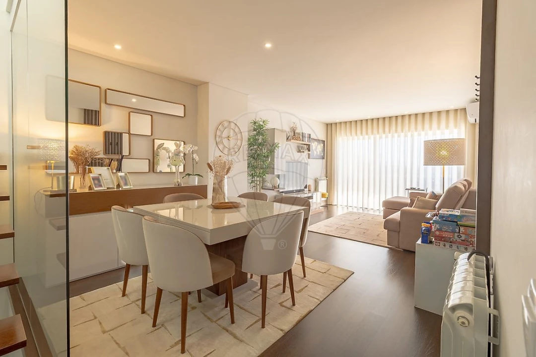 Apartamento T3 para Venda em Oliveira do Douro Foto 6