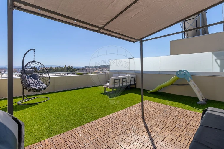 Apartamento T3 para Venda em Oliveira do Douro Foto 25