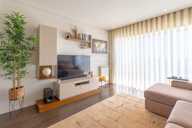 Apartamento T3 para Venda em Oliveira do Douro Foto 14