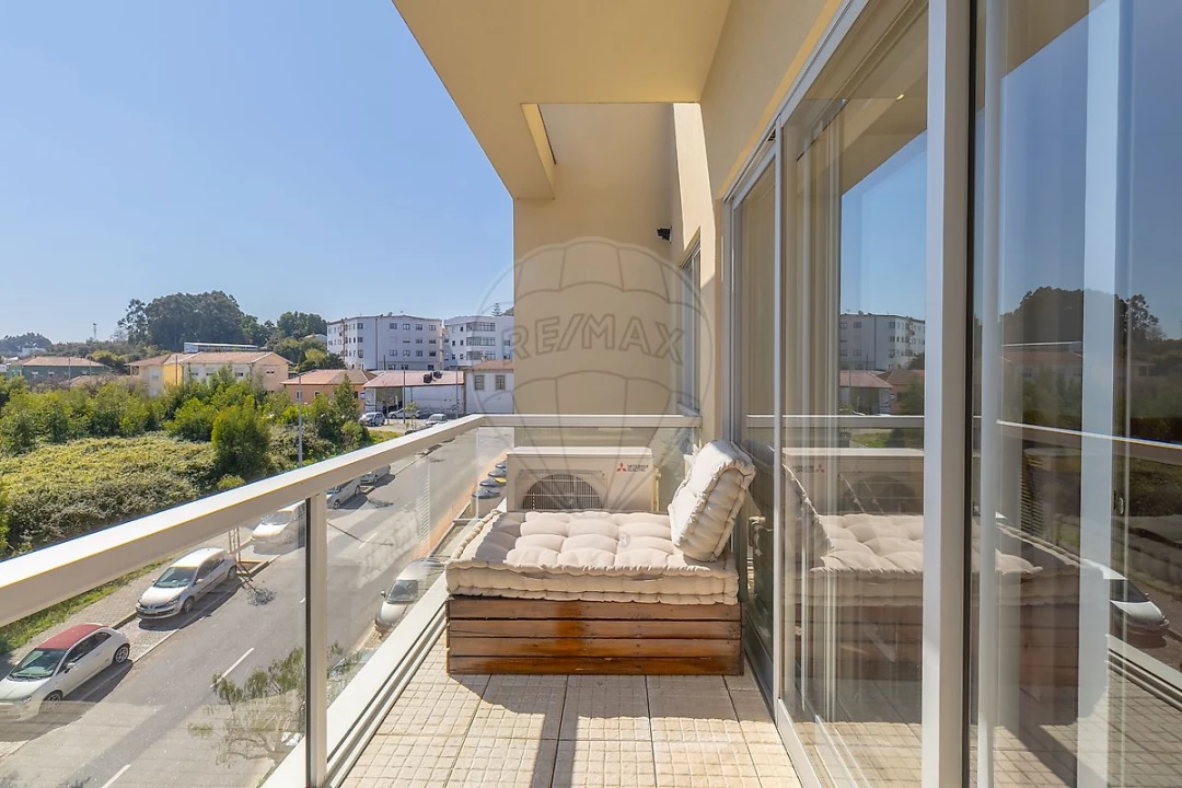 Apartamento T3 para Venda em Oliveira do Douro Foto 16