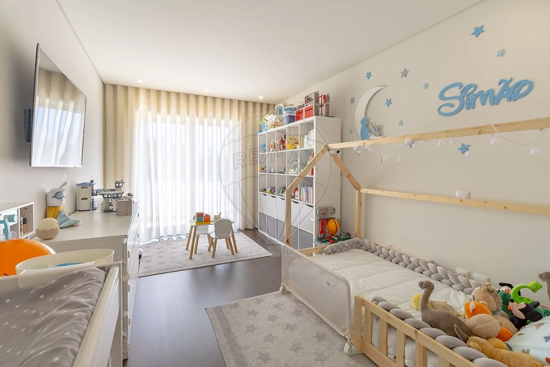 Apartamento T3 para Venda em Oliveira do Douro Foto 34