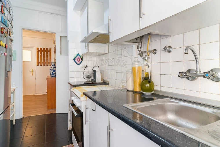 Apartamento T3 para Venda em Venteira Foto 11