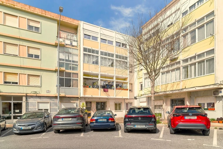 Apartamento T3 para Venda em Venteira Foto 14