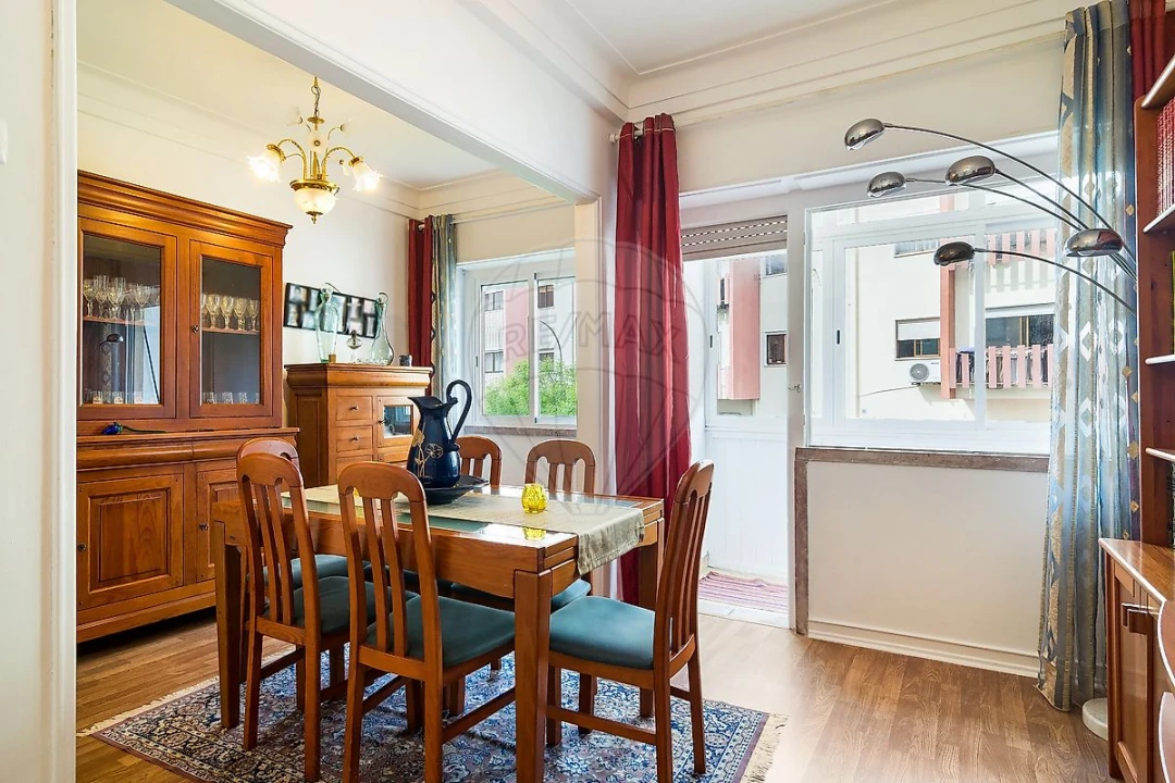 Apartamento T3 para Venda em Venteira Foto 2