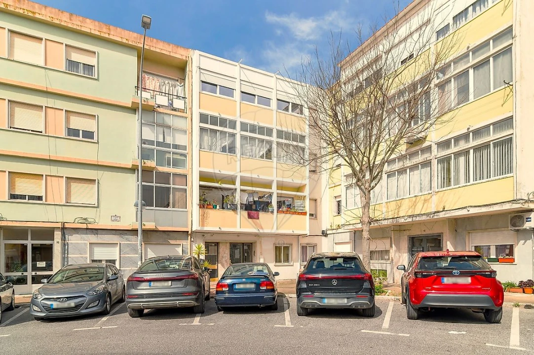 Apartamento T3 para Venda em Venteira Foto 14